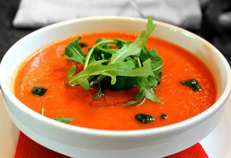 Sopa fría de tomate y pimiento rojo